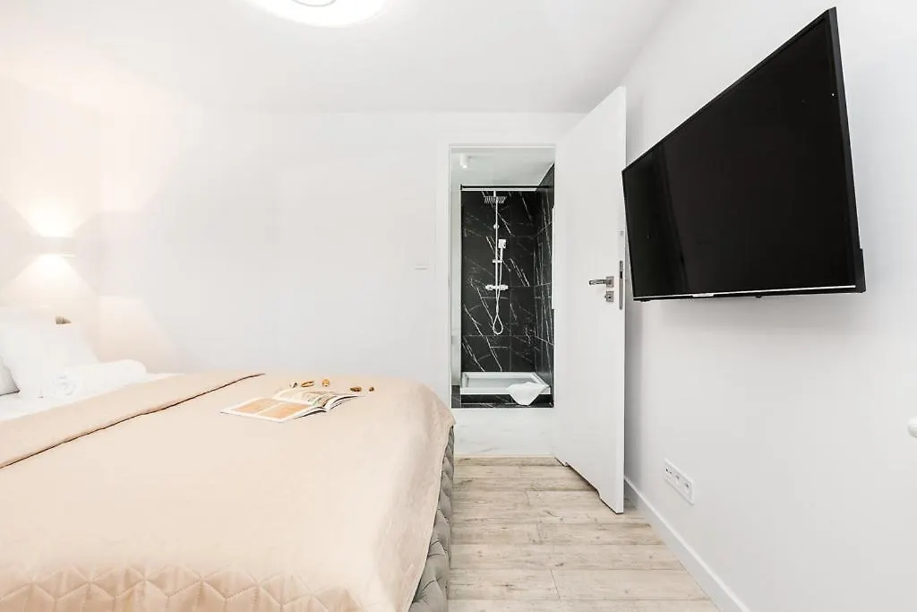Totu Home Bema Seaside Apartments סופוט